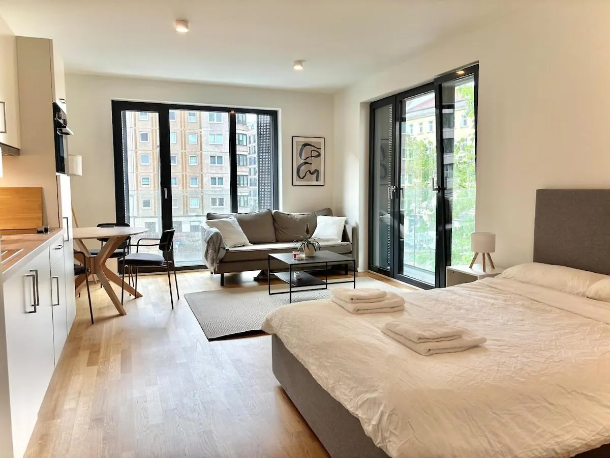 Studio In A Central Location برلين